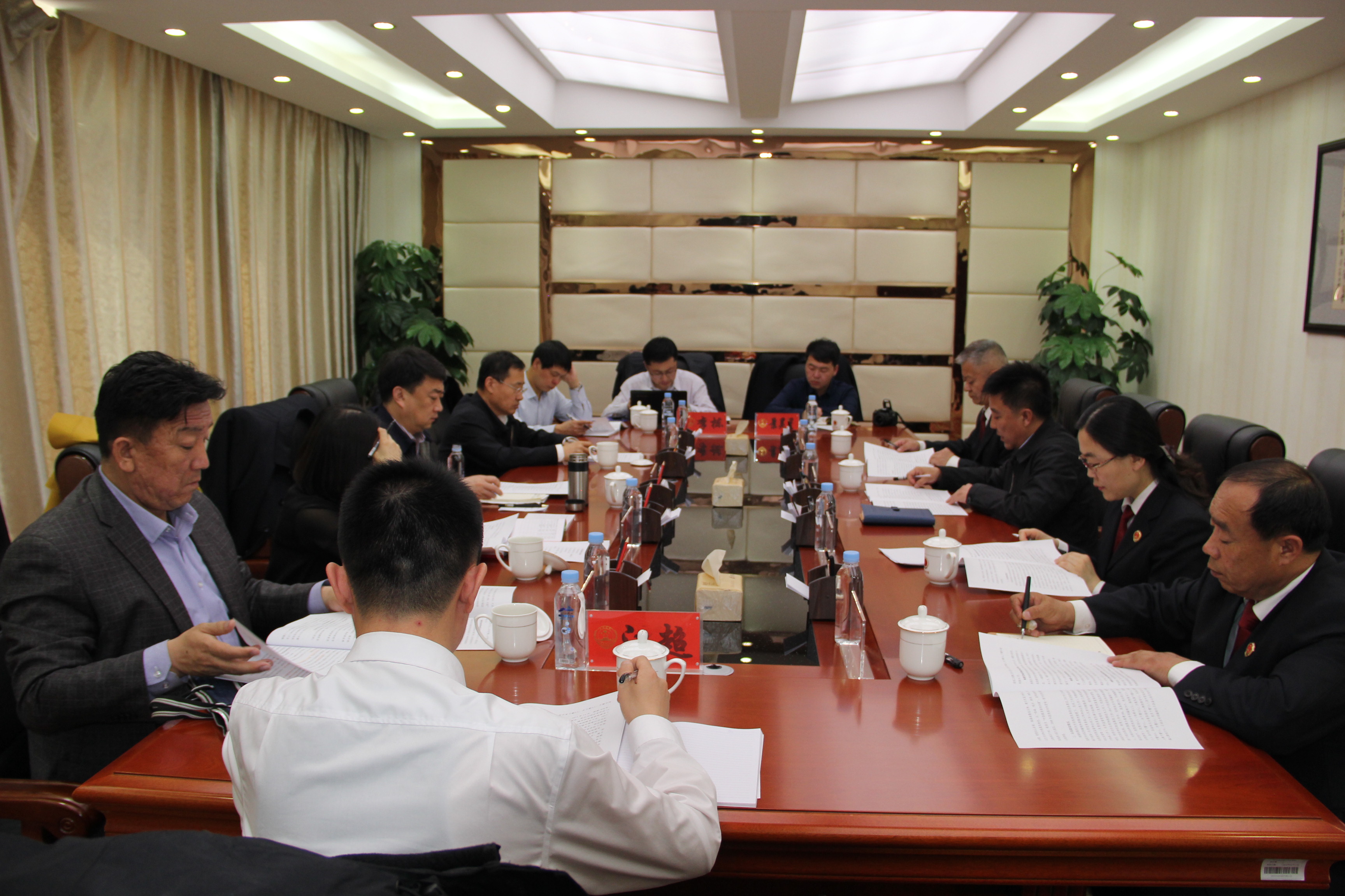 内蒙古自治区人民检察院第七调研组王志强主任一行莅临阿右旗人民检察